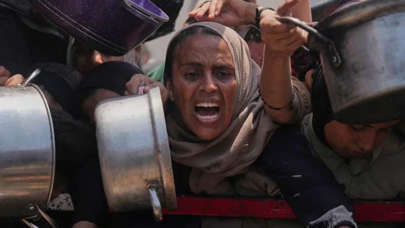 গাজায় হামলা ক্ষুধার করাল ছায়া