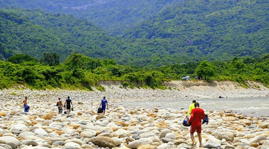 সাদা পাথর লুট