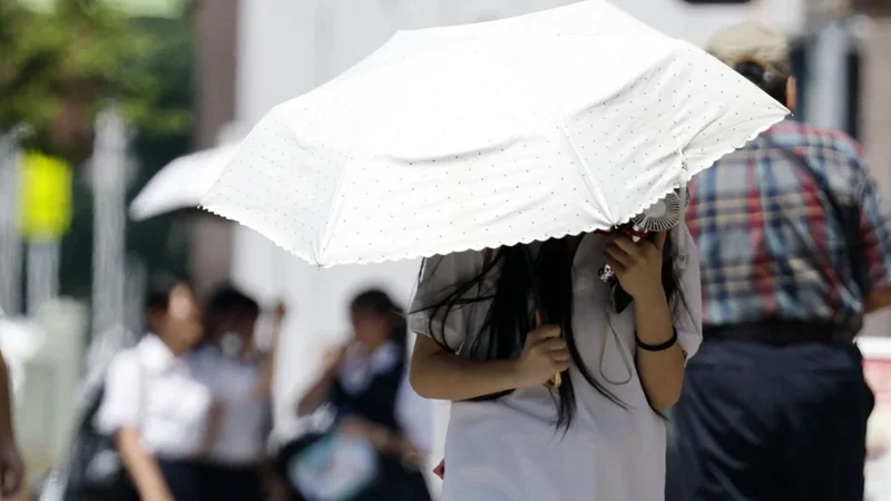 চরম আবহাওয়ার কবলে পুরো এশিয়া